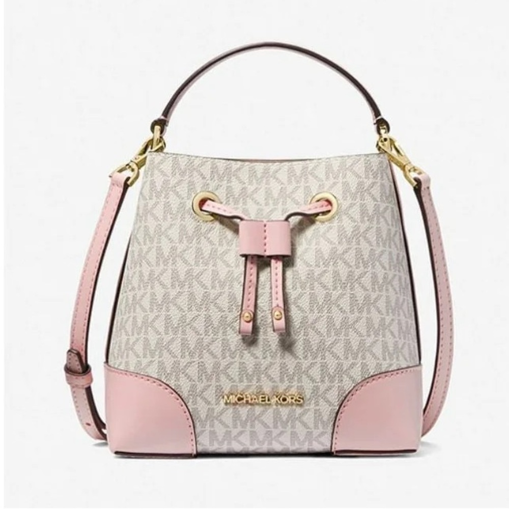 Michael Kors Bucket Crossbody